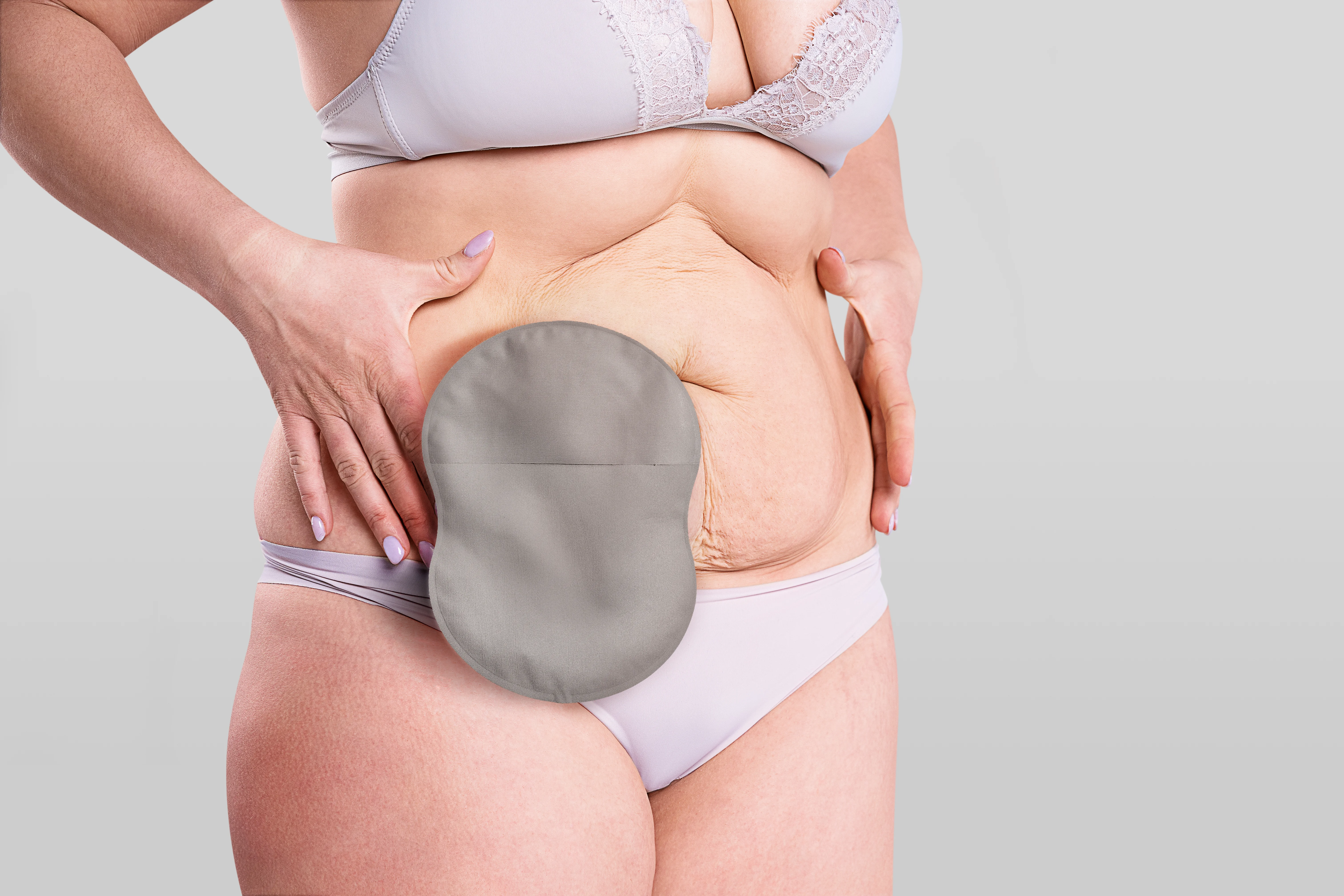 le gambe e i piedi di una donna